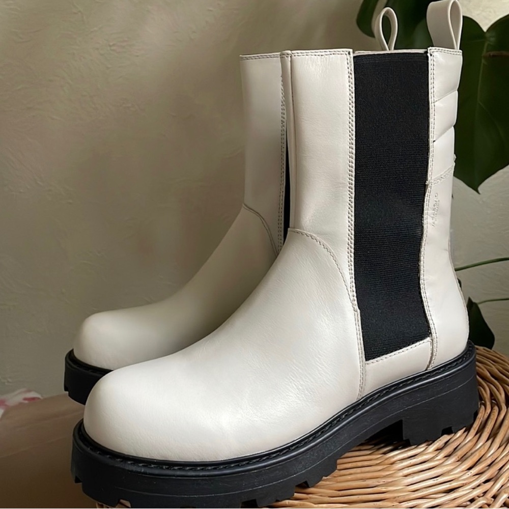 NIB Vagabond cosmo 2.0 leather Chelsea boots